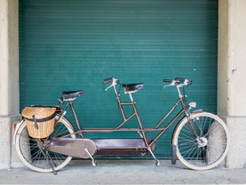 Location tandem