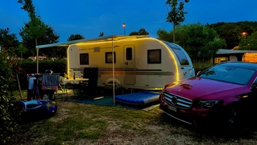 Location camping car adria