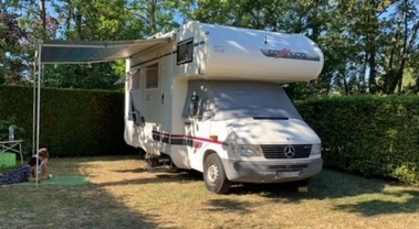 Location camping car mercedes