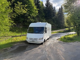 Location camping car mercedes