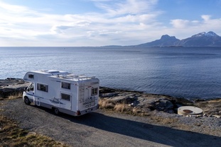 Location camping car pilote
