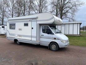 Location camping car mercedes