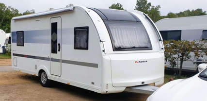 Location camping car adria