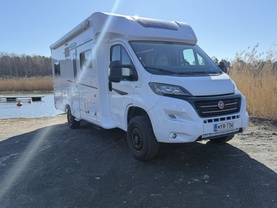 Location camping car pilote