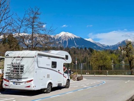 Location camping car dethleffs