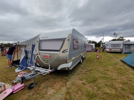 Location camping car dethleffs