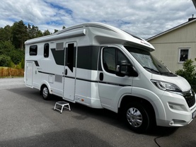 Location camping car adria