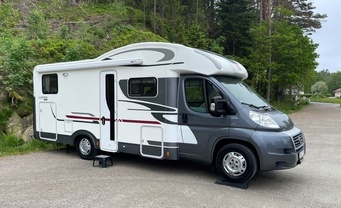 Location camping car adria