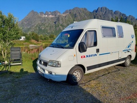 Location camping car adria