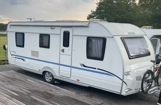 Location camping car adria