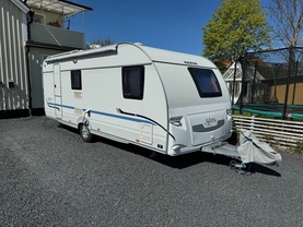 Location camping car adria