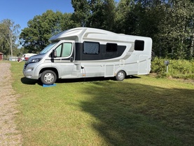 Location camping car adria