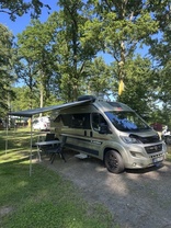 Location camping car adria