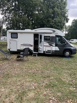 Location camping car adria
