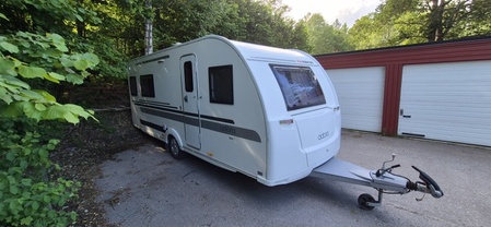 Location camping car adria