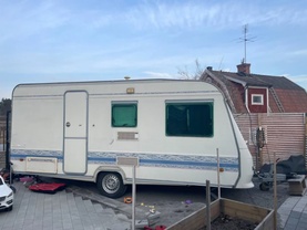 Location camping car adria