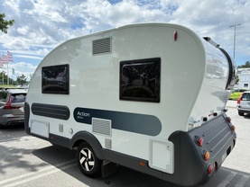 Location camping car adria