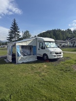 Location camping car dethleffs