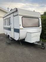 Location camping car adria