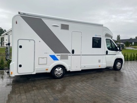 Location camping car adria