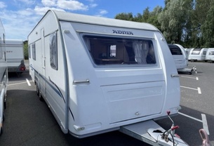 Location camping car adria