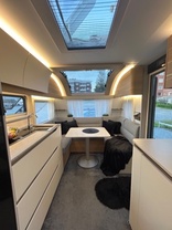 Location camping car adria