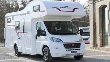 Location camping car roller team