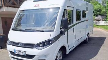 Location camping car adria