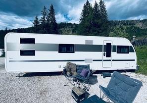 Location camping car adria