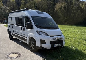 Location camping car adria