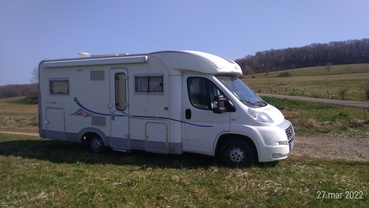 Location camping car adria