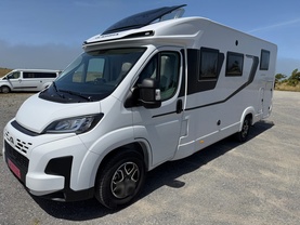 Location camping car adria
