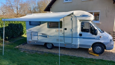 Location camping car adria