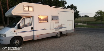 Location camping car adria