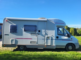 Location camping car adria