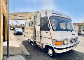 Location camping car adria