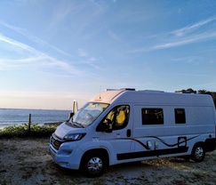 Location camping car challenger
