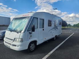 Location camping car adria