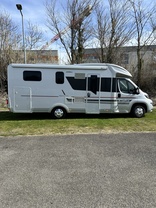 Location camping car adria