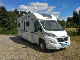 Location camping car pilote
