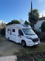 Location camping car pilote