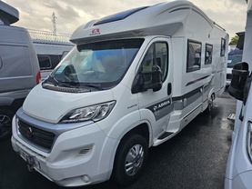 Location camping car adria
