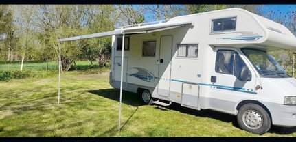 Location camping car adria