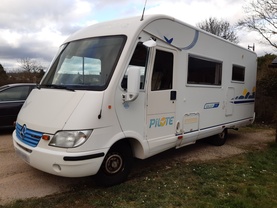 Location camping car pilote
