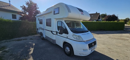 Location camping car adria
