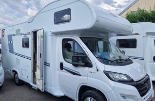 Location camping car pilote