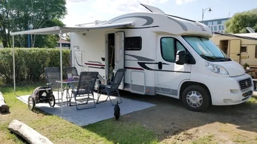 Location camping car adria