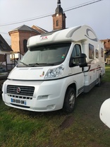 Location camping car adria