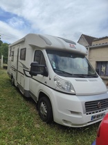 Location camping car adria