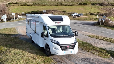 Location camping car pilote